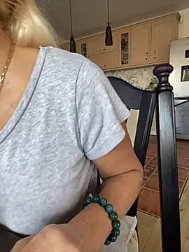 DeborahXPorn online show from October 23, 1:28 pm