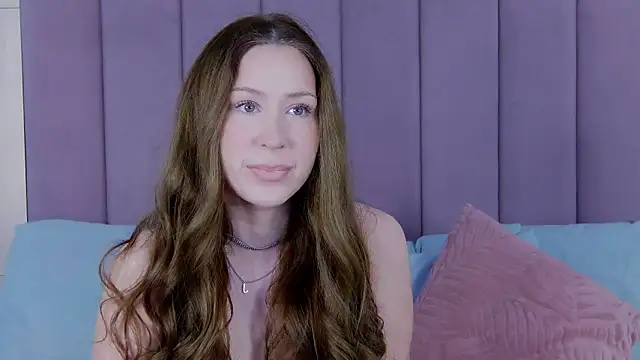 Snapshot of Jackie_White_ chatting on October 5, 3:33 am Jackie White online show from October 5, 3:33 am