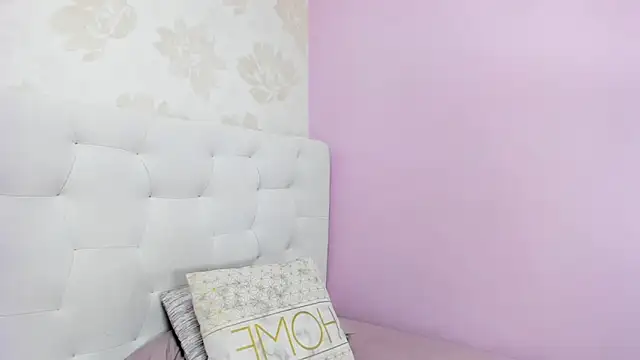 MELINAMARTINS online show from January 9, 8:24 pm