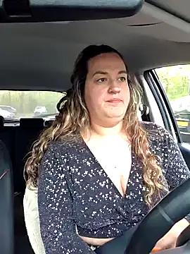 justtess online show from April 26, 4:54 am