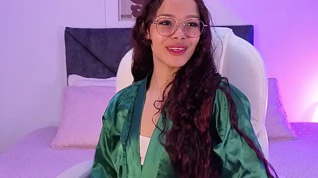Snapshot of sara_sharma_ chatting on September 23, 2:15 pm sara sharma online show from September 23, 2:15 pm