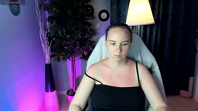 Lika 0ne online show from June 23, 11:52 am