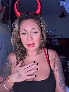 bossyroxy84 online show from November 1, 12:15 am