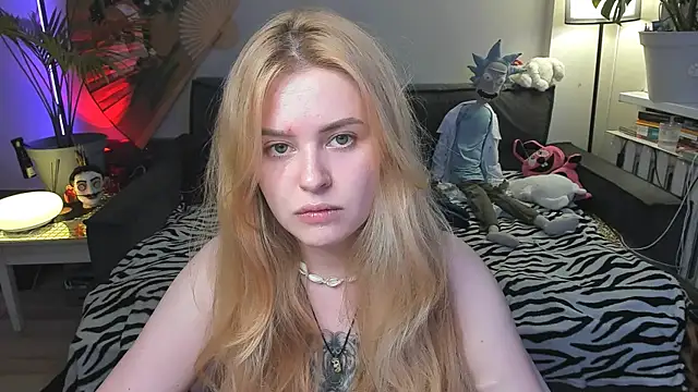 Alexa Pirs online show from July 27, 7:55 pm