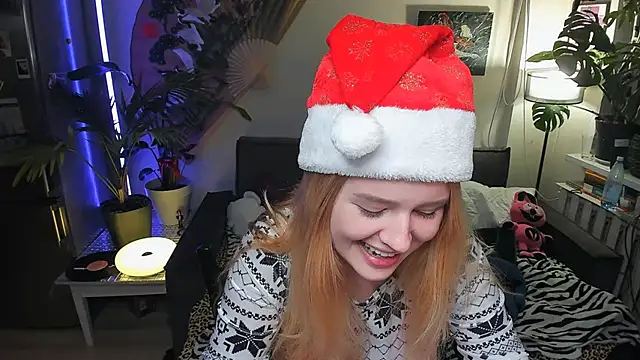 Alexa Pirs online show from December 18, 3:50 pm