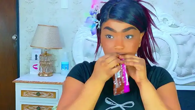 TianahGlow online show from March 6, 9:10 pm