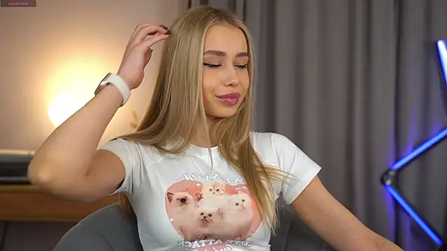  Spring Day  online show from March 30, 8:14 am