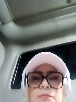 CandieGilson   online show from January 13, 10:52 am