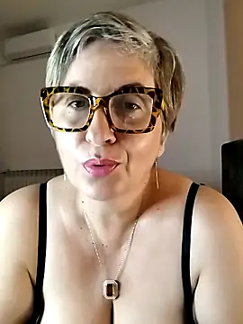 Snapshot of Pumabionda chatting on September 13, 7:55 pm Pumabionda online show from September 13, 7:55 pm