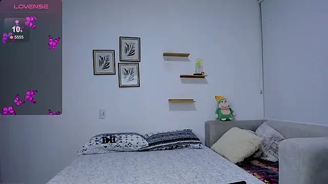 sarita bigbooty  online show from December 21, 3:55 am