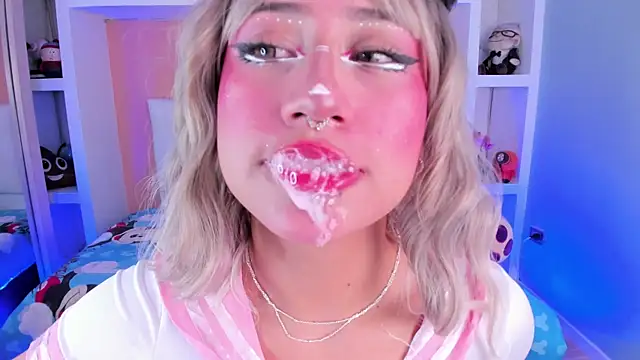 miss   megan online show from September 19, 2:43 am