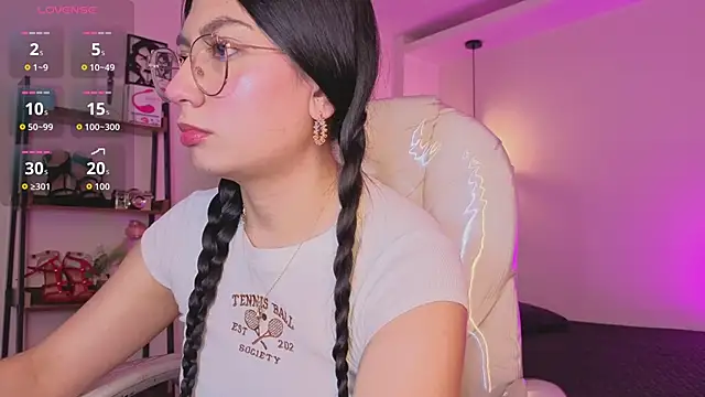 Miller Vanessa  online show from December 3, 8:55 pm