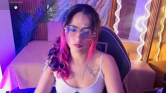 kristen tay online show from June 12, 3:03 am