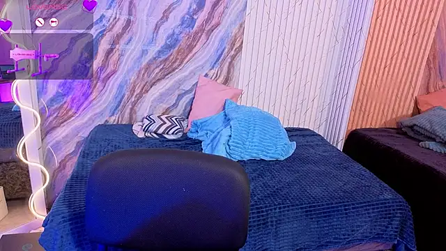 kristen tay online show from April 27, 3:14 am