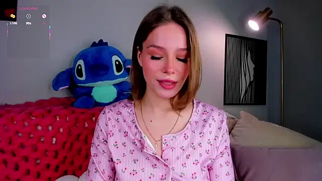 TaiteBayles online show from October 13, 1:30 am