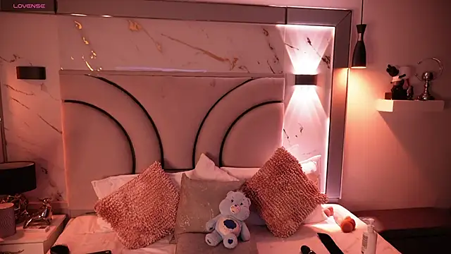 Julieta priv online show from April 20, 2:42 pm