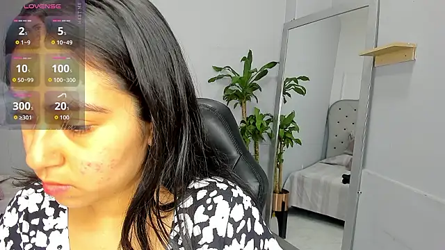 lucelly 15 online show from March 3, 12:00 pm