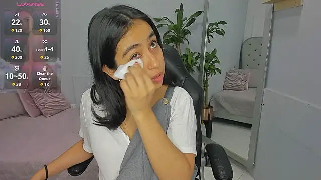 lucelly 15 online show from March 2, 11:50 am