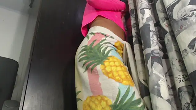 Snapshot of Gaby-sexy chatting on September 27, 8:16 pm Gaby-sexy online show from September 27, 8:16 pm