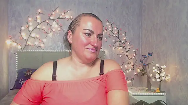 DianaMGG online show from April 28, 5:33 am