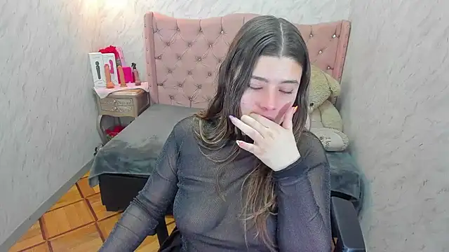 Lianngrace online show from April 27, 2:47 pm