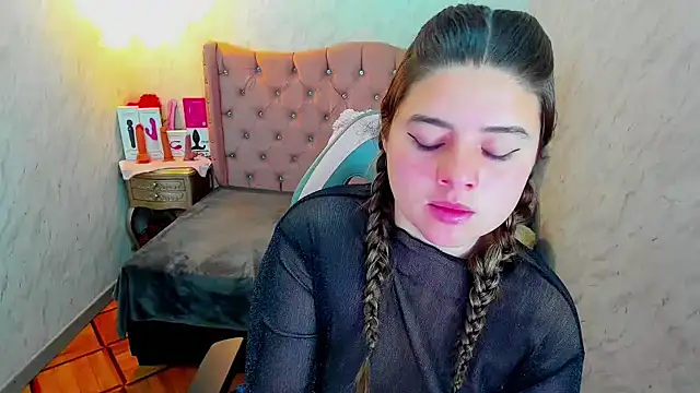 Snapshot of Lianngrace chatting on September 20, 2:48 pm Lianngrace online show from September 20, 2:48 pm