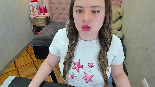 Lianngrace online show from April 23, 2:19 pm