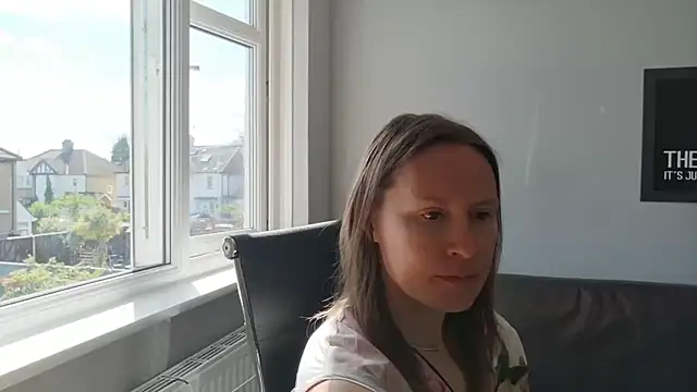 eatmypie69 online show from June 29, 8:32 am