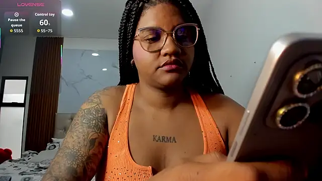 ZahraRose online show from April 24, 12:41 pm