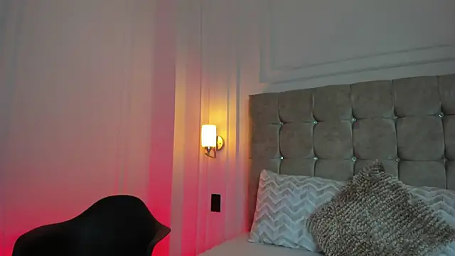 Snapshot of JasmineRoss_1 chatting on September 17, 8:07 pm JasmineRoss 1 online show from September 17, 8:07 pm