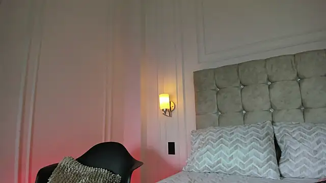 Snapshot of JasmineRoss_1 chatting on September 30, 7:19 pm JasmineRoss 1 online show from September 30, 7:19 pm