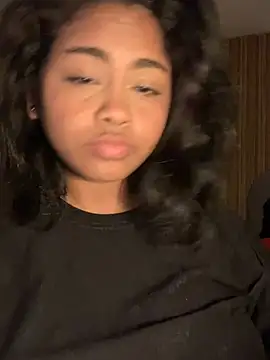 Dahiana Giil online show from April 28, 6:28 am