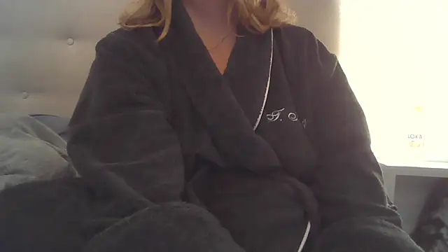 Snapshot of sizha6 chatting on October 13, 7:33 am sizha6 online show from October 13, 7:33 am