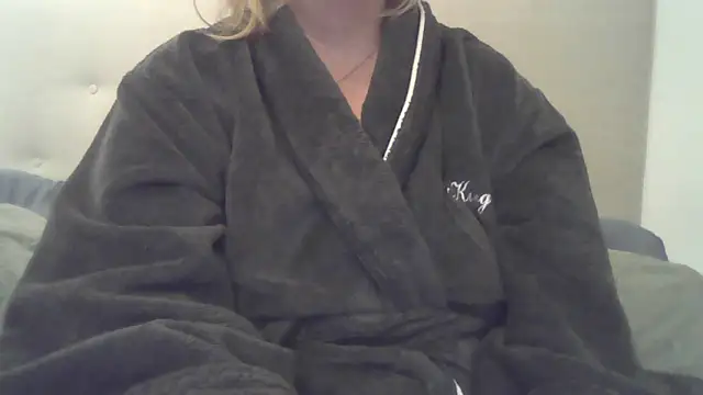 Snapshot of sizha6 chatting on October 15, 4:48 am sizha6 online show from October 15, 4:48 am