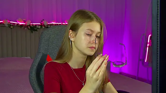 EveMundie online show from September 11, 10:48 am