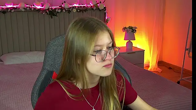 EveMundie online show from October 14, 12:19 pm