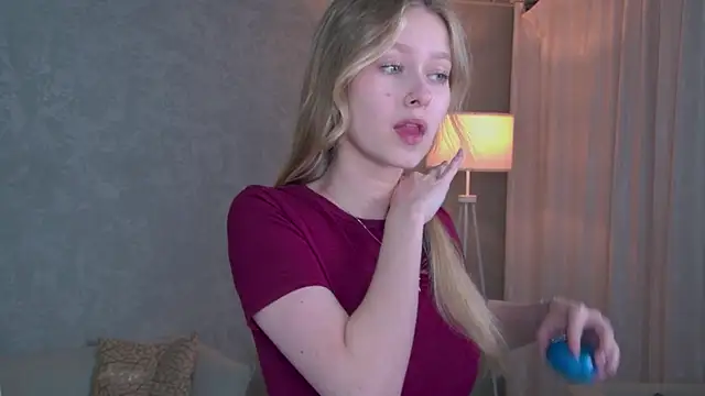 EveMundie online show from June 5, 9:26 am