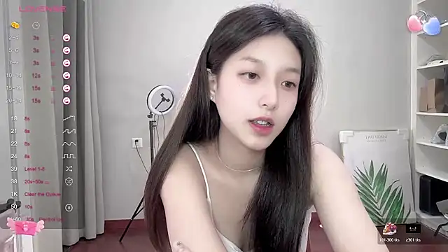 Snapshot of YaYa-521 chatting on October 19, 12:29 pm YaYa-521 online show from October 19, 12:29 pm