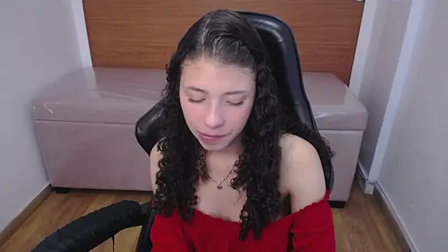 Snapshot of danatella_a chatting on September 20, 1:42 pm danatella a online show from September 20, 1:42 pm