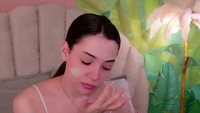 Alice Deleon online show from June 10, 11:09 am