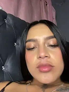 Emily sharlot online show from April 8, 7:10 am