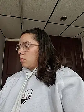 EmmaSulivan online show from April 25, 1:41 pm