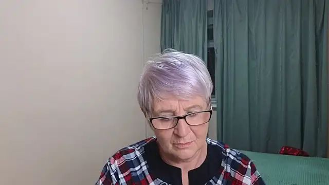 Snapshot of Sandra_Snowflake chatting on October 9, 2:54 pm Sandra Snowflake online show from October 9, 2:54 pm