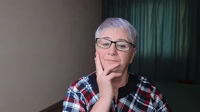 Snapshot of Sandra_Snowflake chatting on October 14, 1:35 pm Sandra Snowflake online show from October 14, 1:35 pm