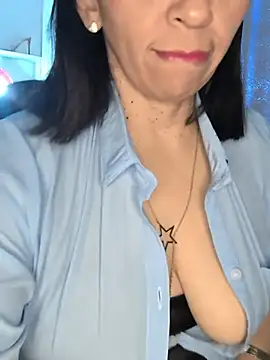 Mrsvictoriaaa online show from July 18, 8:22 pm