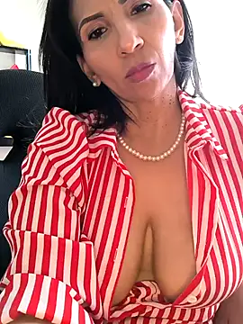 Mrsvictoriaaa online show from April 30, 8:57 pm