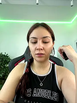 AshleySkott  online show from September 12, 7:50 am