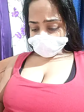 COZY ROZI online show from September 30, 5:07 pm