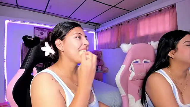 Cristal Smith20 online show from April 24, 12:30 pm