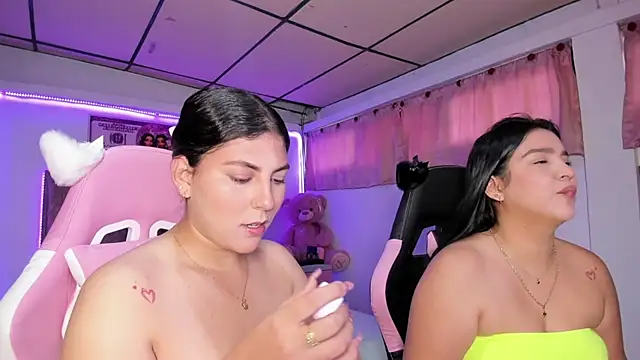 Cristal Smith20 online show from April 22, 11:40 am